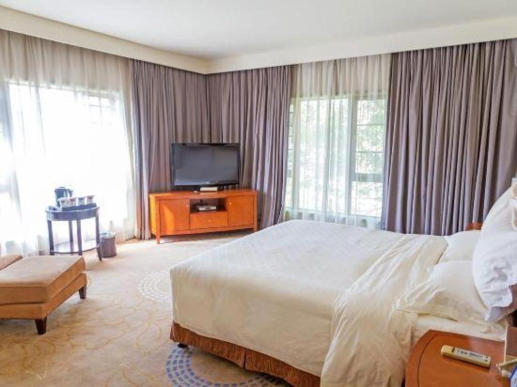 Ocean Spring Metropark Hotel Джухай Екстериор снимка