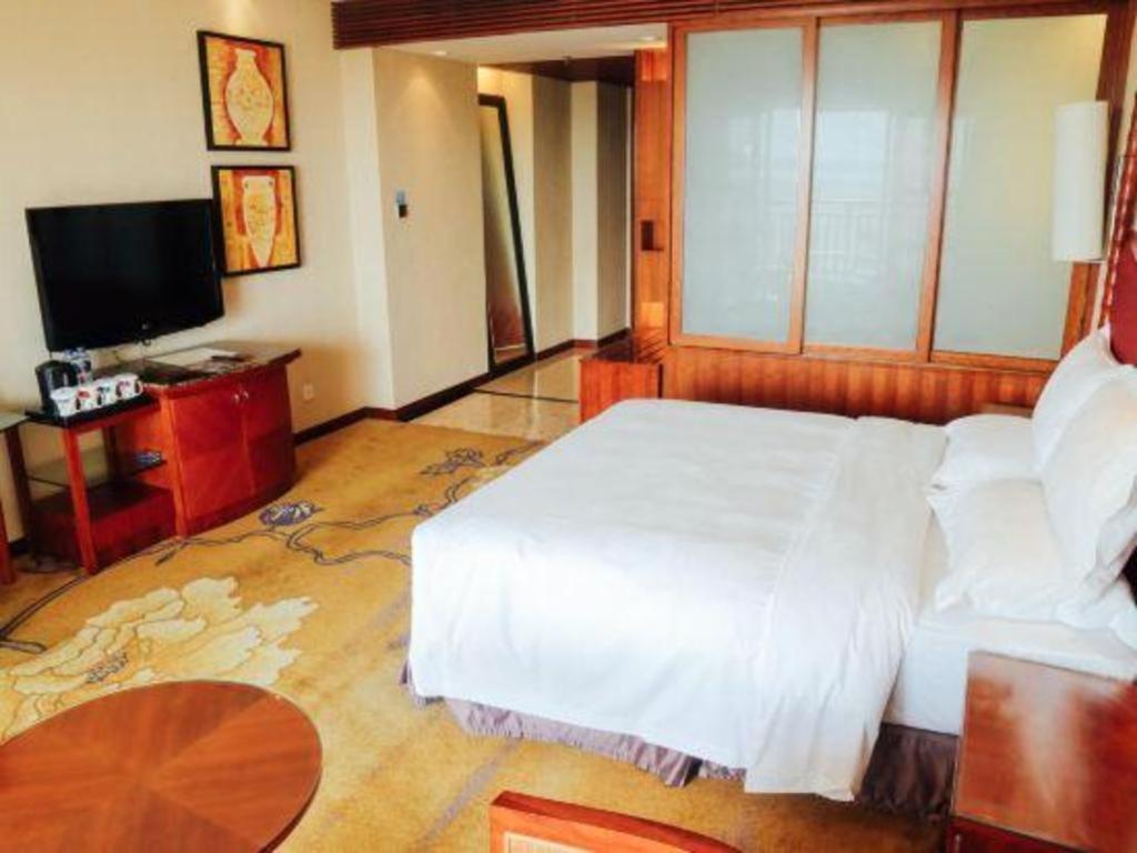 Ocean Spring Metropark Hotel Джухай Екстериор снимка