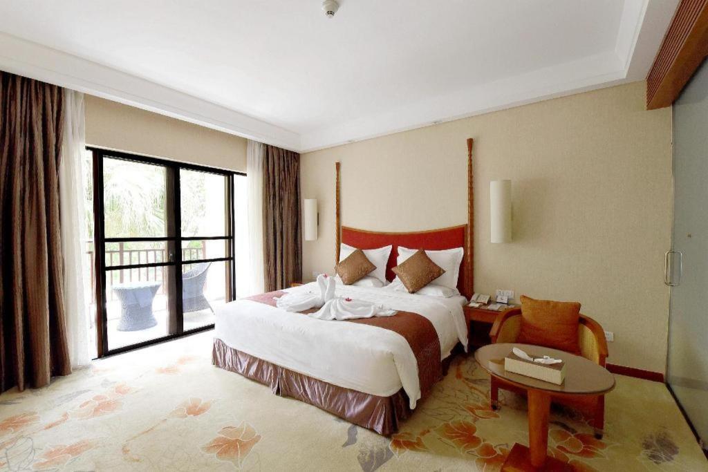 Ocean Spring Metropark Hotel Джухай Екстериор снимка